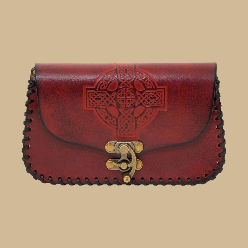 Pochette cuir rouge croix celte