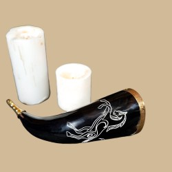 Horn with horse