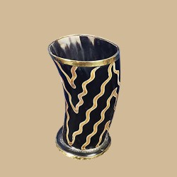 Verre en corne bords laiton